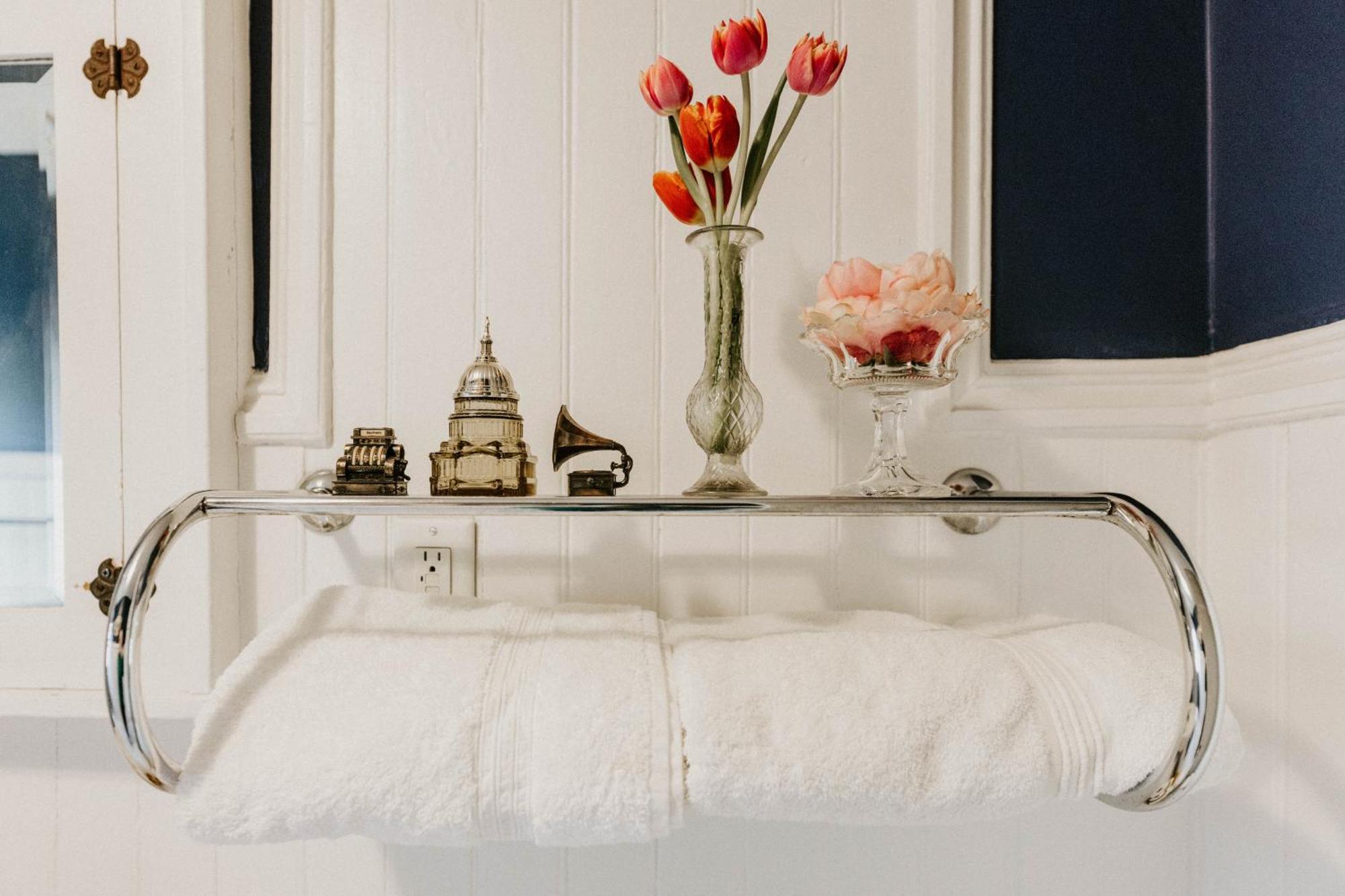 Retro Gem Box Victorian Steps From Irvine Park Apartment เซนต์พอล ภายนอก รูปภาพ